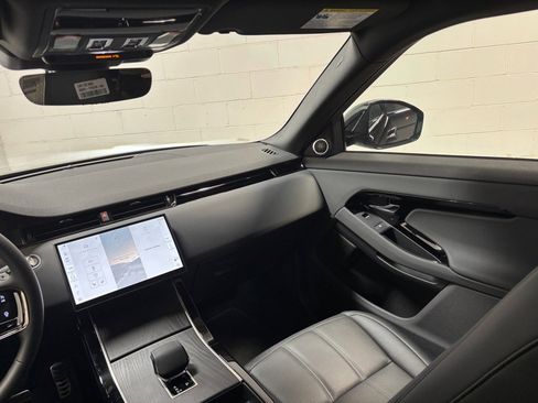New 2026 Land Rover Range Rover Evoque Dynamic SE image 36