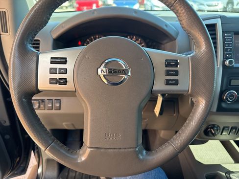 Used 2019 Nissan Frontier SV w/ Value Truck Package AWD/4WD image 32