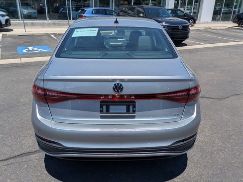 New 2025 Volkswagen Jetta SE image 6