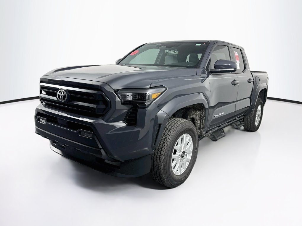 Used 2025 Toyota Tacoma SR5 AWD/4WD image 3