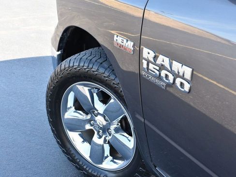 Used 2019 RAM 1500 Big Horn image 31