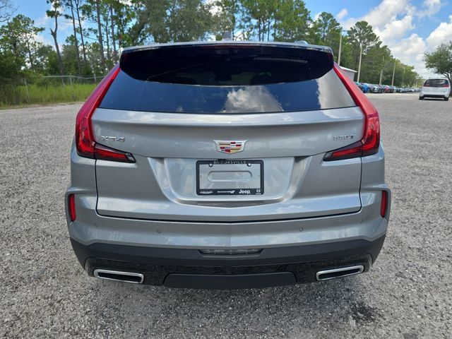 Used 2025 Cadillac XT4 Premium Luxury FWD image 5