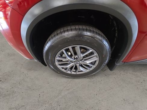 Used 2024 Nissan Rogue S AWD/4WD image 9