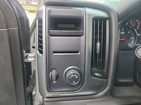 Used 2015 Chevrolet Silverado 1500 LT image 18