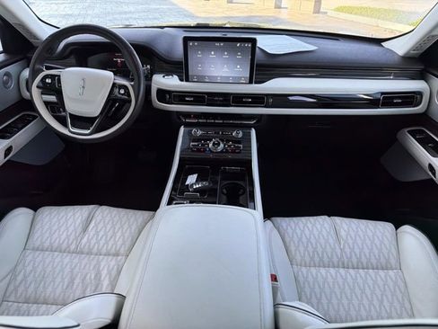 Certified 2022 Lincoln Aviator Black Label Grand Touring w/ Class IV Trailer Tow Package image 27