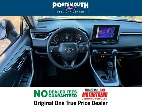Used 2024 Toyota RAV4 XLE image 8