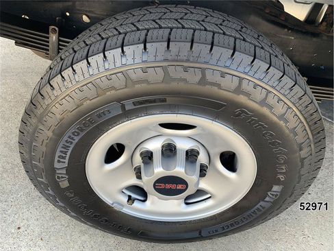 Used 2021 GMC Savana 3500 w/ Power Convenience Package RWD image 24