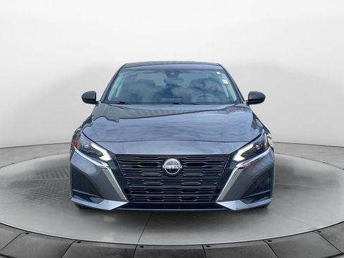 Used 2024 Nissan Altima 2.5 SV FWD image 8
