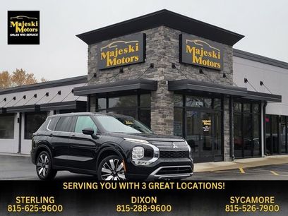 Used 2025 Mitsubishi Outlander SE