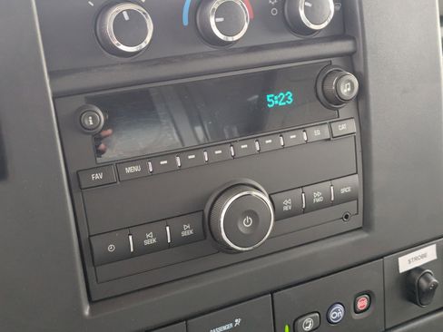 New 2025 Chevrolet Express 3500 w/ Power Convenience Package image 17