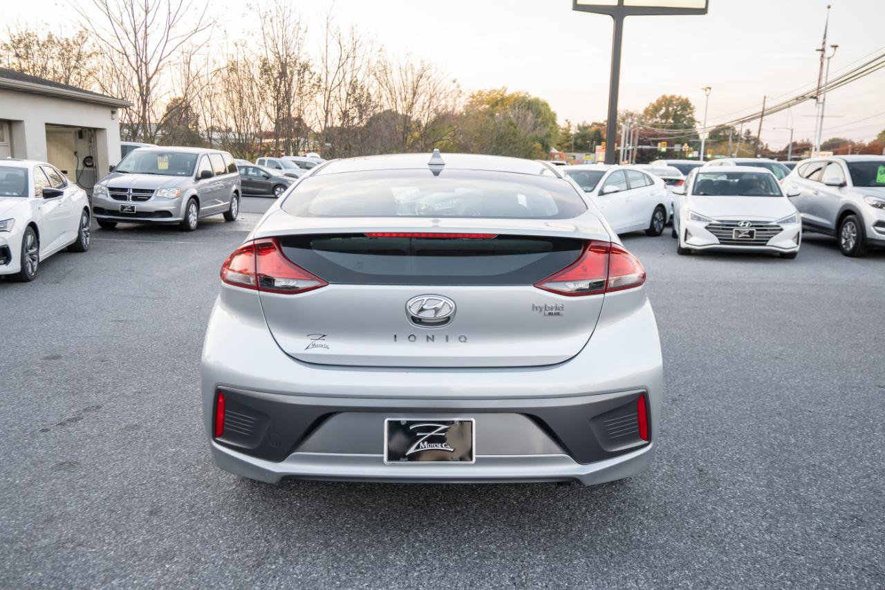 Used 2020 Hyundai Ioniq Blue FWD image 9