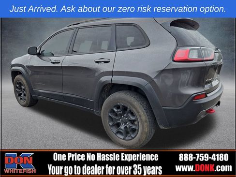 Used 2019 Jeep Cherokee Trailhawk w/ Comfort/Convenience Group AWD/4WD image 4