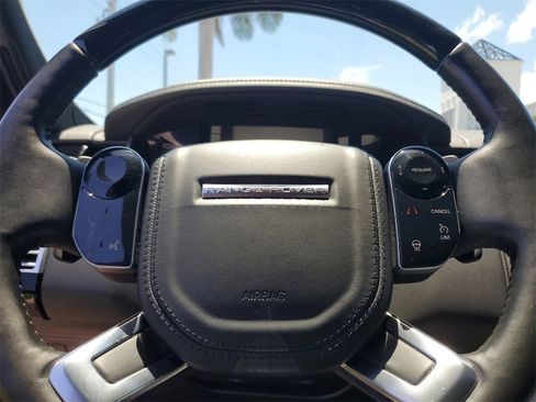 Used 2020 Land Rover Range Rover HSE image 24