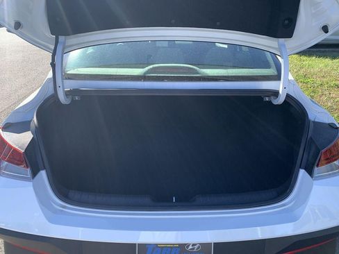 New 2025 Hyundai Elantra SEL image 45