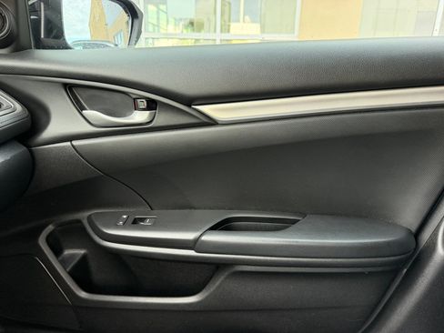 Used 2019 Honda Civic Sport image 16