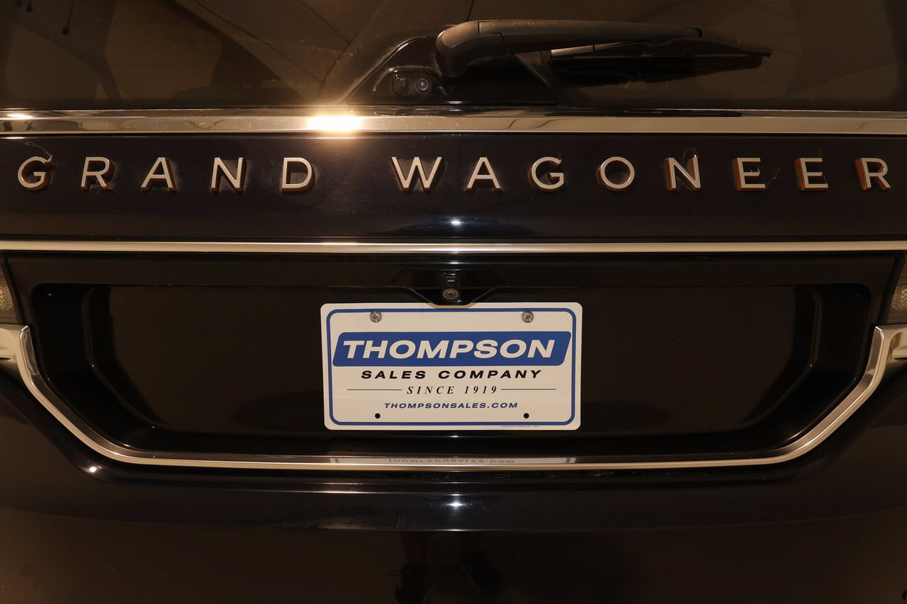 Used 2022 Jeep Grand Wagoneer Series III AWD/4WD image 38