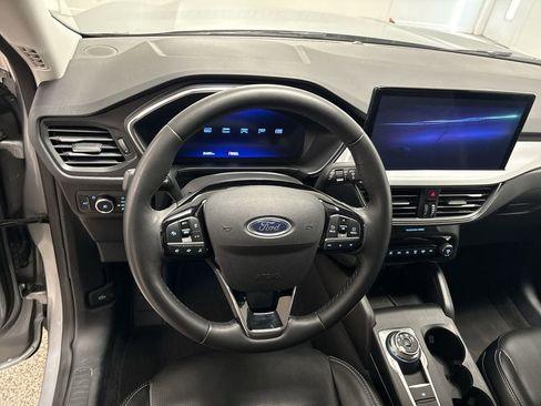 Used 2024 Ford Escape Platinum image 13