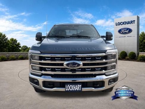 Used 2023 Ford F250 Lariat AWD/4WD image 2