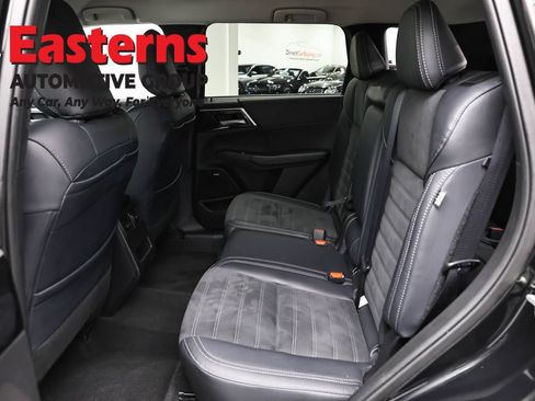 Used 2025 Mitsubishi Outlander SE AWD/4WD image 22