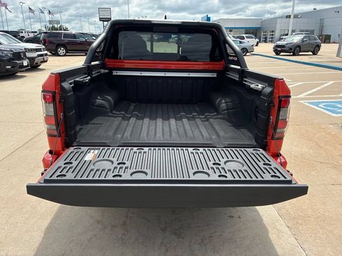 Used 2025 Nissan Frontier PRO-4X w/ Pro Convenience Package AWD/4WD image 23