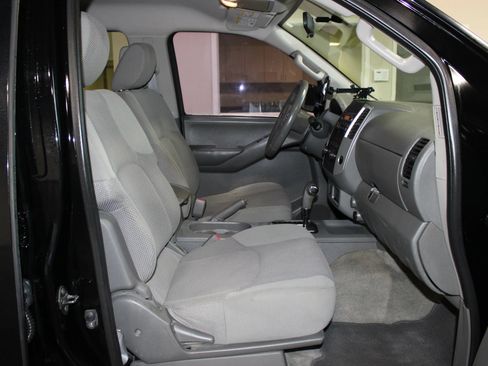 Used 2012 Nissan Frontier SV RWD image 21