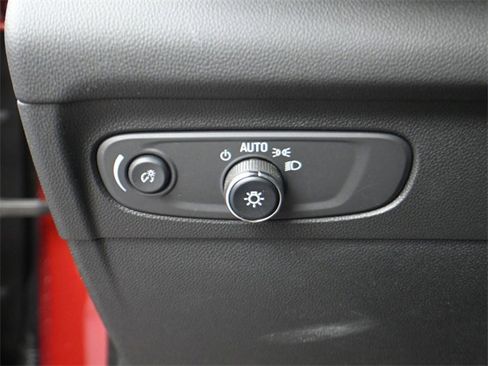 Used 2023 Buick Envision Essence image 14