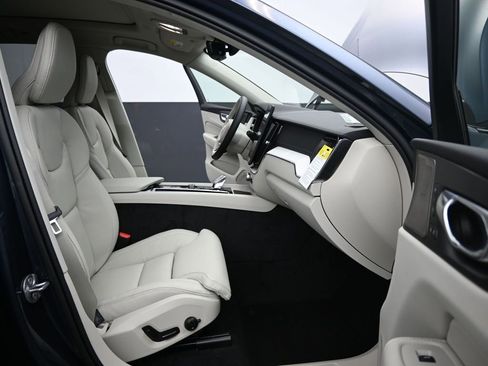 New 2026 Volvo XC60 B5 Ultra w/ Protection Package Premier image 15