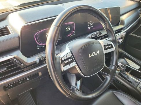 Used 2024 Kia Telluride LX FWD image 23