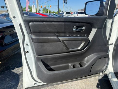 Used 2015 Nissan Armada SL AWD/4WD image 10