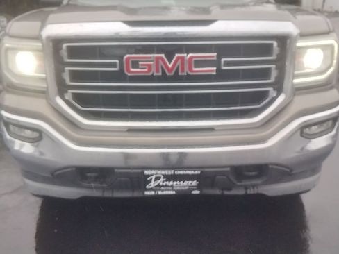 Used 2017 GMC Sierra 1500 SLE image 22