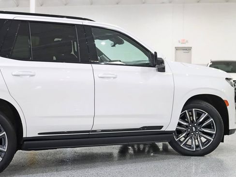 Used 2023 Cadillac Escalade Sport Platinum AWD/4WD image 11