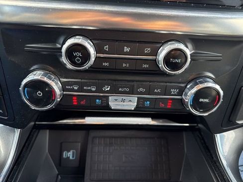 Used 2022 Ford F150 Lariat image 26