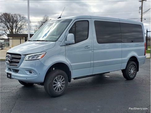 Used 2024 Mercedes-Benz Sprinter 2500 image 23