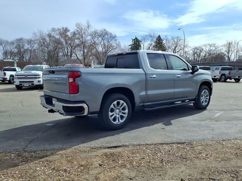 Used 2025 Chevrolet Silverado 1500 LTZ image 3
