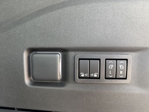 New 2026 GMC Yukon XL AT4 w/ AT4 Premium Plus Package image 38