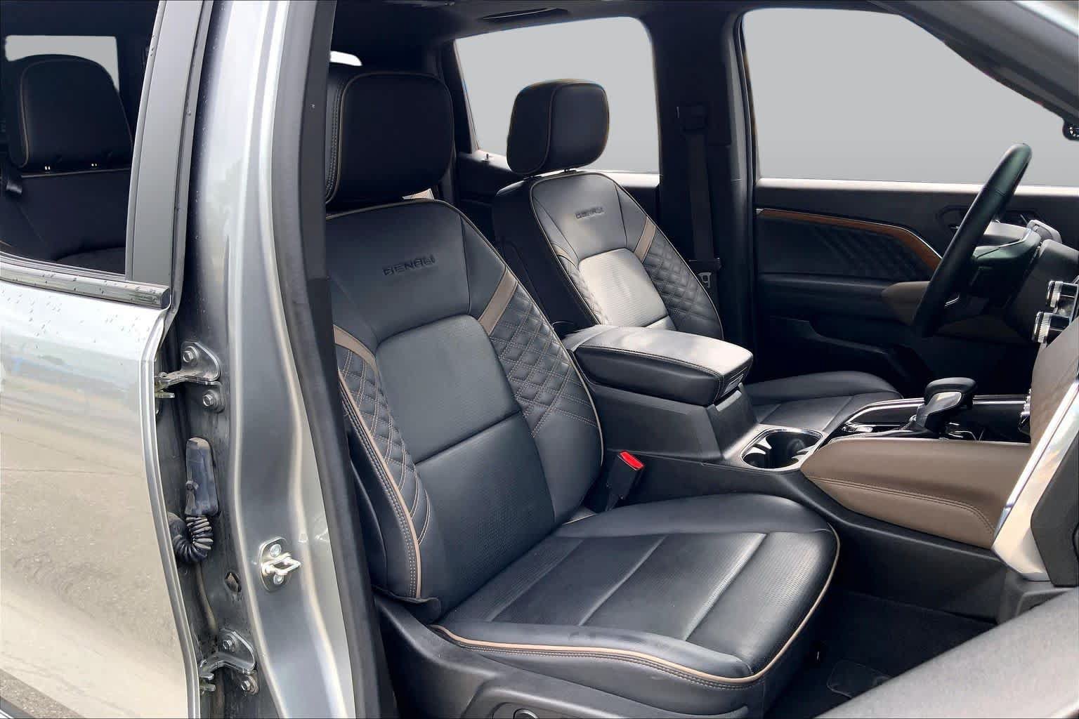 Used 2024 GMC Canyon Denali AWD/4WD image 9