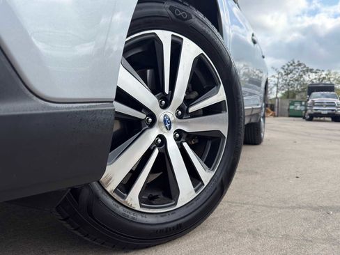 Used 2019 Subaru Outback 2.5i Limited w/ Popular Package #2 image 3