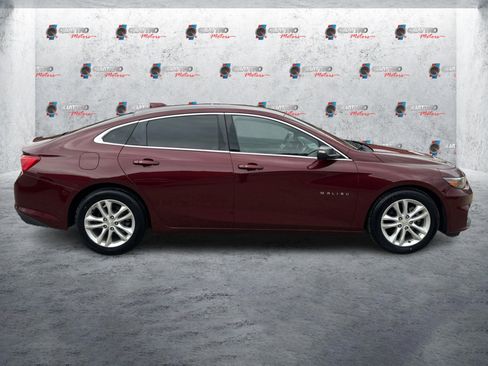 Used 2016 Chevrolet Malibu LT image 8