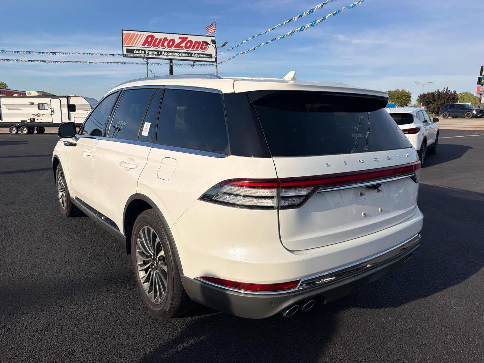 Used 2020 Lincoln Aviator Reserve w/ Elements Package Plus AWD/4WD image 3