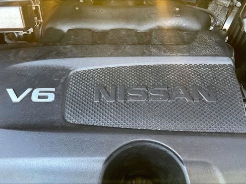 Used 2019 Nissan Pathfinder S image 29