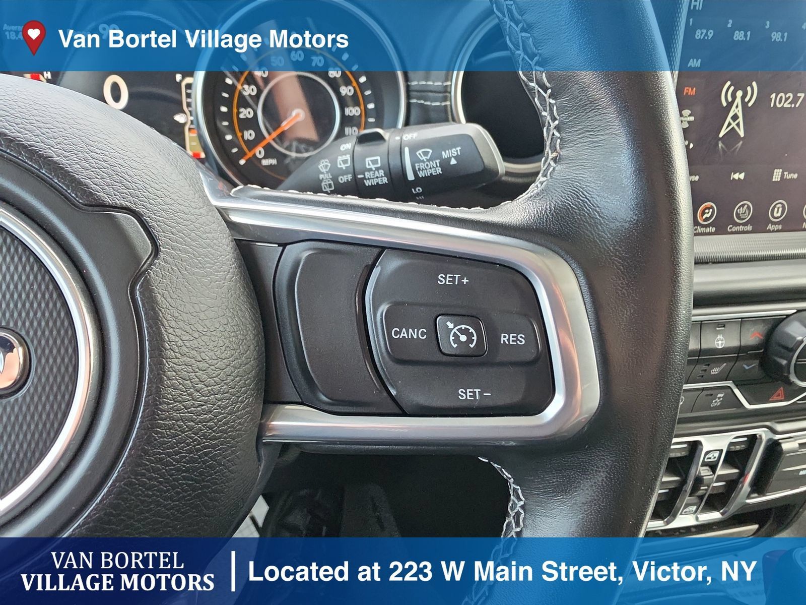 Used 2021 Jeep Wrangler Unlimited Sahara w/ Uconnect 4C Nav & Sound Group AWD/4WD image 14