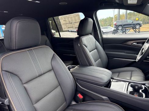 New 2026 Chevrolet Traverse High Country w/ LPO, Floor Liner Package image 11