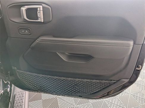 Certified 2023 Jeep Wrangler Unlimited Sahara image 34