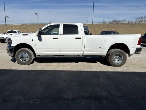 New 2026 RAM 3500 Tradesman image 10