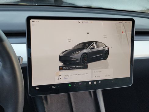 Used 2023 Tesla Model 3 Performance image 9