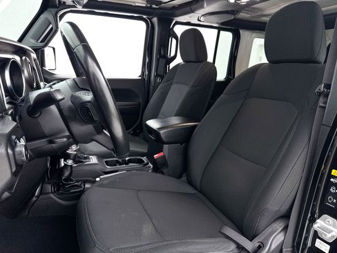 Used 2022 Jeep Wrangler Unlimited Sport AWD/4WD image 16