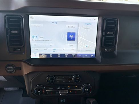 Certified 2024 Ford Bronco Outer Banks w/ Sasquatch Package AWD/4WD image 28