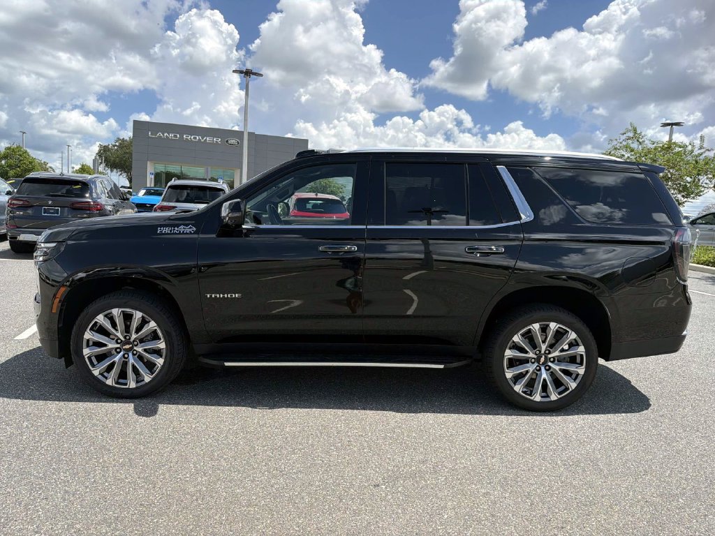 Used 2025 Chevrolet Tahoe High Country AWD/4WD image 2