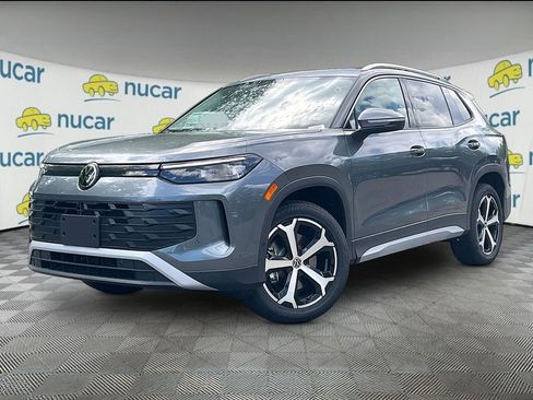 New 2026 Volkswagen Tiguan SE AWD/4WD image 3