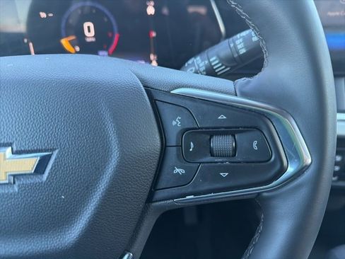 Used 2025 Chevrolet Trax LT w/ LT Convenience Package image 36